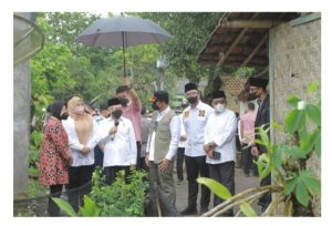 Wagub Andika Dampingi Wapres Ma’ruf Amin Tinjau Korban Gempa Pandeglang