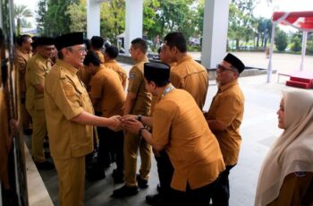 Pemkot Tangsel Gelar Apel dan Halalbihalal, Benyamin Tekankan Kebersihan dan Efisiensi Anggaran